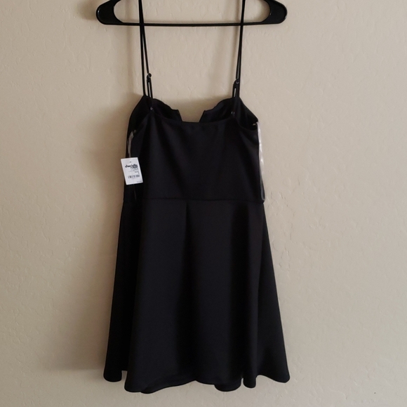 Dress - Picture 2 of 3